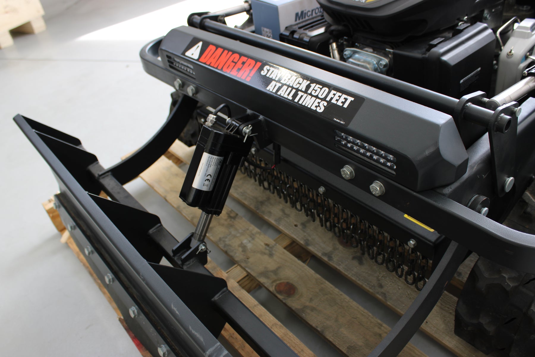 Used Remote-Controlled Snow Mower – 20.9" Cut, 6.1HP, Winter Duty, RM20S