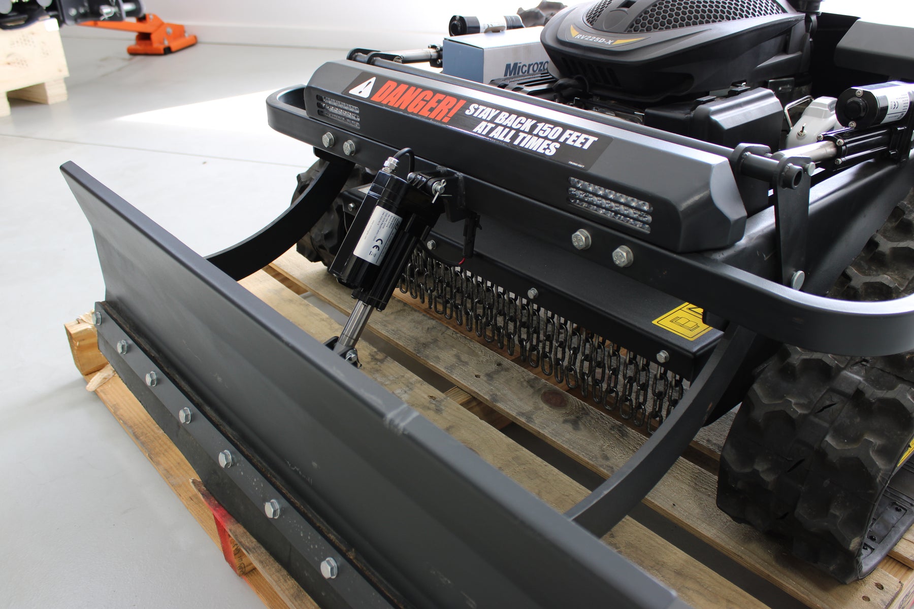 Used Remote-Controlled Snow Mower – 20.9" Cut, 6.1HP, Winter Duty, RM20S