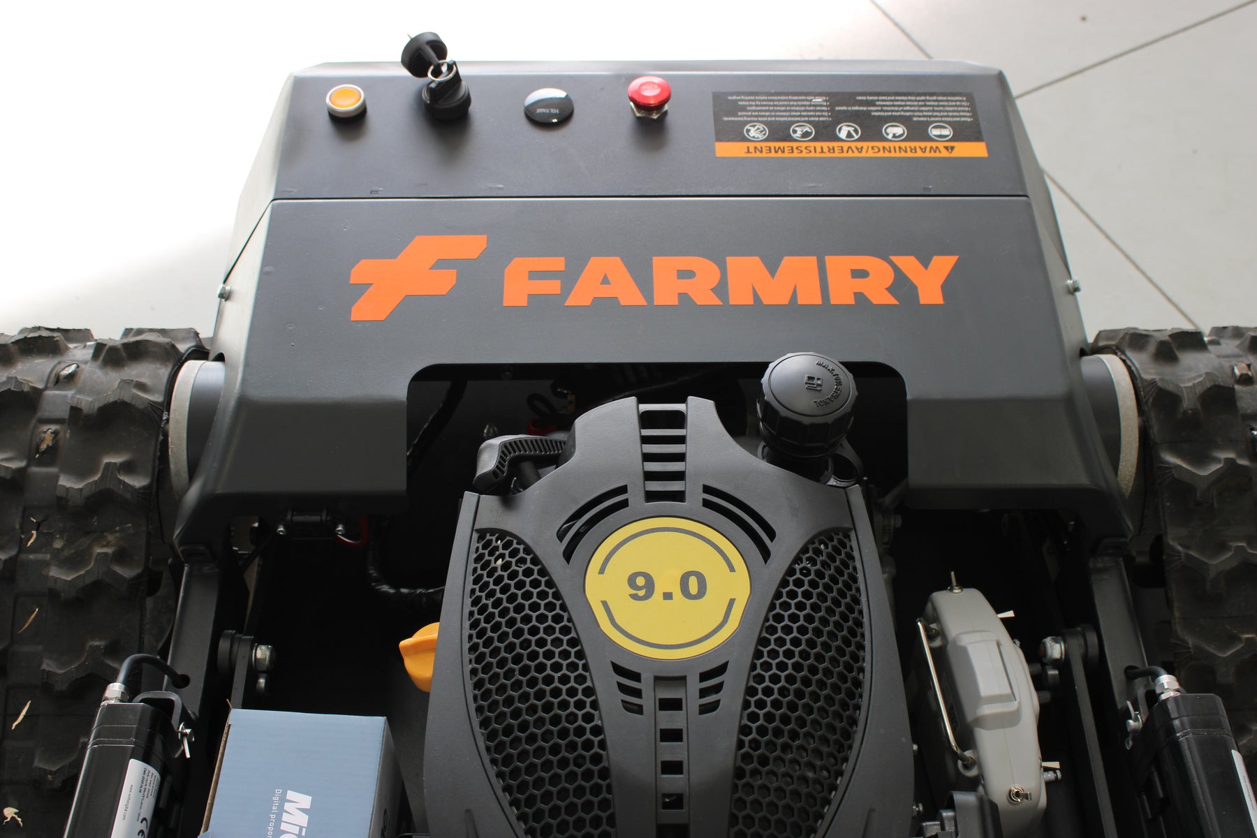 Used Remote-Controlled Snow Mower – 20.9" Cut, 6.1HP, Winter Duty, RM20S