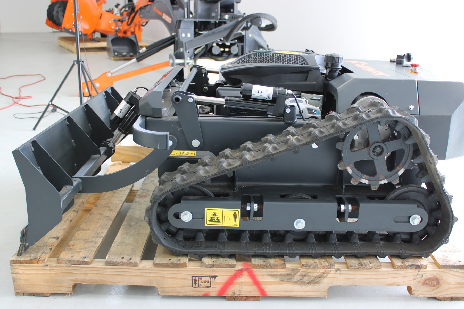 Used Remote-Controlled Snow Mower – 20.9" Cut, 6.1HP, Winter Duty, RM20S