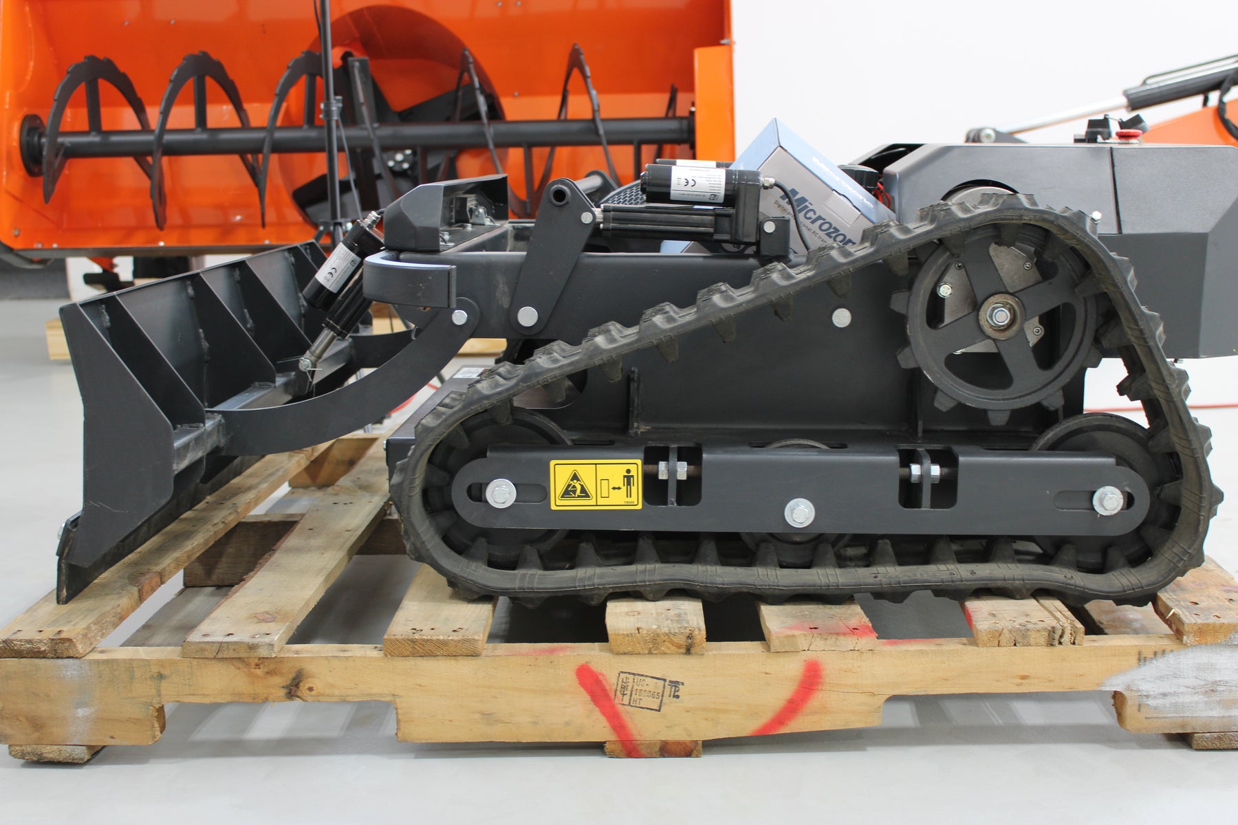 Used Remote-Controlled Snow Mower – 20.9" Cut, 6.1HP, Winter Duty, RM20S